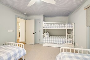 Sapphire Home w/ Fireplace Near Skiing & Hiking!