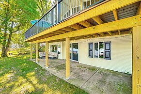 Lakefront Family Home in Three Rivers!