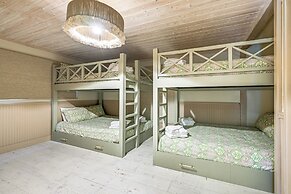 3 Mi to Downtown Cashiers: Home w/ Mountain Views!