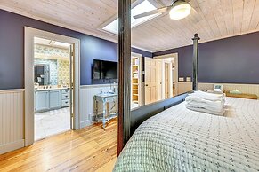 3 Mi to Downtown Cashiers: Home w/ Mountain Views!