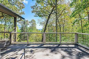 3 Mi to Downtown Cashiers: Home w/ Mountain Views!