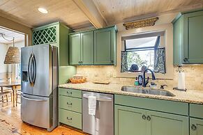 3 Mi to Downtown Cashiers: Home w/ Mountain Views!