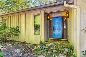 3 Mi to Downtown Cashiers: Home w/ Mountain Views!