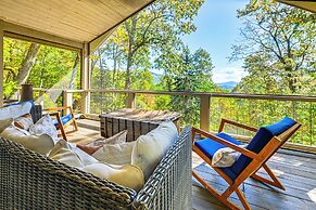 3 Mi to Downtown Cashiers: Home w/ Mountain Views!