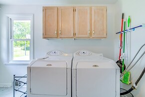 Mayville Getaway w/ Deck: Near Chautauqua Lake!