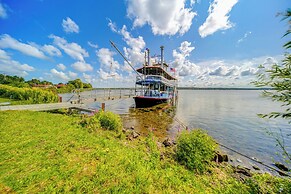 Mayville Getaway w/ Deck: Near Chautauqua Lake!