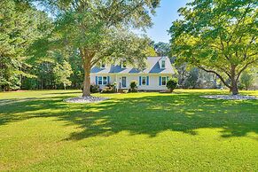 15 Mi to Raleigh: Pet-friendly Home w/ Fire Pit!