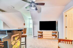 15 Mi to Raleigh: Pet-friendly Home w/ Fire Pit!