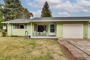 Pet-friendly Gem w/ Ping-pong Table in Oregon!
