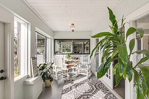 Quiet Home Near Sacramento River: Deck & Fire Pit