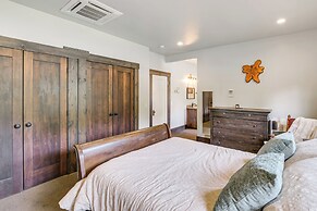Quiet Home Near Sacramento River: Deck & Fire Pit