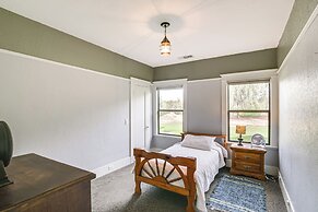 Quiet Home Near Sacramento River: Deck & Fire Pit