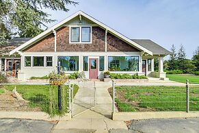 Quiet Home Near Sacramento River: Deck & Fire Pit