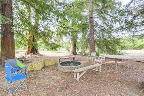 Quiet Home Near Sacramento River: Deck & Fire Pit