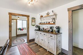 Quiet Home Near Sacramento River: Deck & Fire Pit