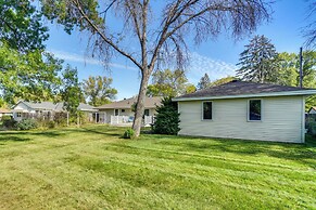 Spacious Cottage Grove Haven Near Downtown St Paul