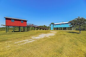 Quiet River Retreat ~ 20 Mi to Port Lavaca!