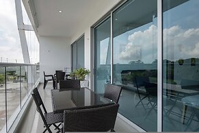 w Prestigious 2BR w Fantastic View in CTG