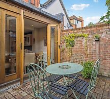 Corner Cottage - 3 Beds Bathtub Outdoor Terrace