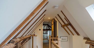 Corner Cottage - 3 Beds Bathtub Outdoor Terrace