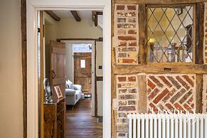 Corner Cottage - 3 Beds Bathtub Outdoor Terrace