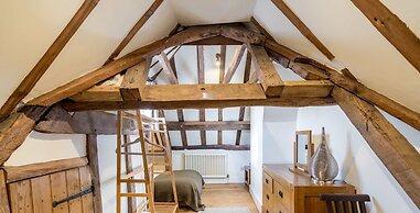 Corner Cottage - 3 Beds Bathtub Outdoor Terrace