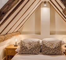 Corner Cottage - 3 Beds Bathtub Outdoor Terrace