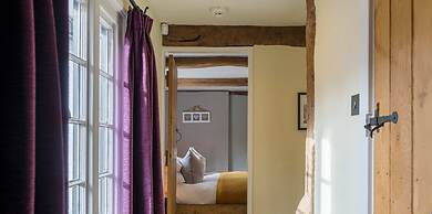 Corner Cottage - 3 Beds Bathtub Outdoor Terrace