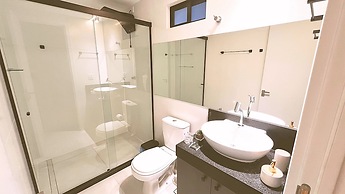 Hyde Park - By Living