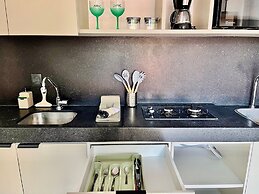 Hyde Park - By Living