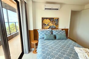 Hyde Park - By Living