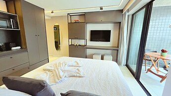 Hyde Park - By Living