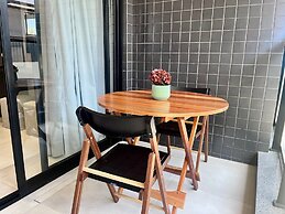 Hyde Park - By Living