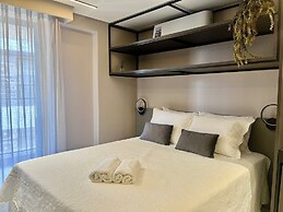 Hyde Park - By Living