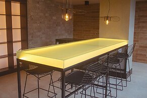 Hyde Park - By Living