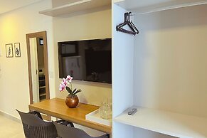 Hyde Park - By Living