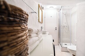 Selamare Apartment