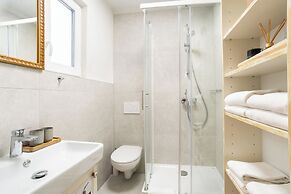 Selamare Apartment