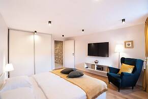 Selamare Apartment