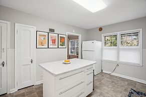 The Mckinley House 3 Bedroom Condo