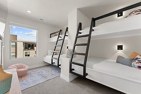 Sensory Escape 8 Bedroom Townhouse