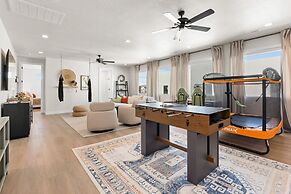 Sensory Escape 8 Bedroom Townhouse