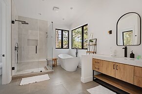 65 - Big Bear Manor Estate 5 Bedroom Home