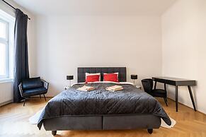 Rochus Stylish Stays