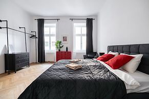 Rochus Stylish Stays