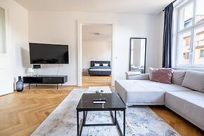 Rochus Stylish Stays