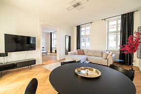 Rochus Stylish Stays