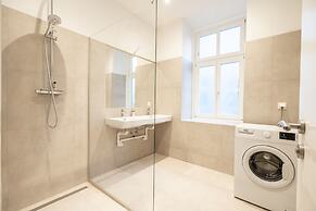 Rochus Stylish Stays