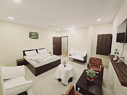 YADUKUL HOTEL