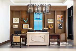Hotel Santiago, Curio Collection by Hilton